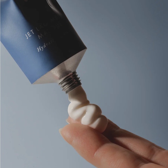 Summer Fridays Jumbo Jet Lag Mask - Picture 3 of 5